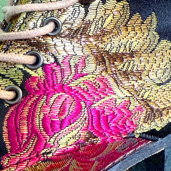 Unbranded Metallic Embroidered Retro Floral Lace Up Boho Ankle Boots Sz 40 - Picture 7 of 9